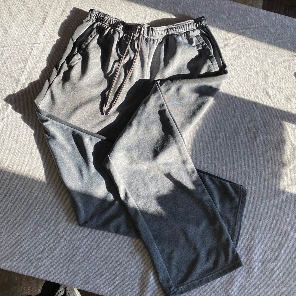 Relaxed comfortable sweats.